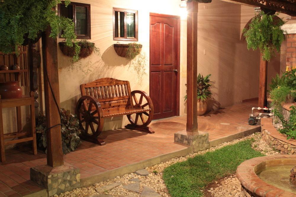 Gran Hotel Azuero Chitre Bagian luar foto