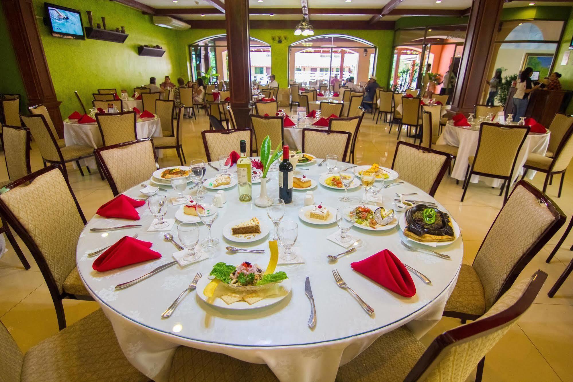Gran Hotel Azuero Chitre Bagian luar foto