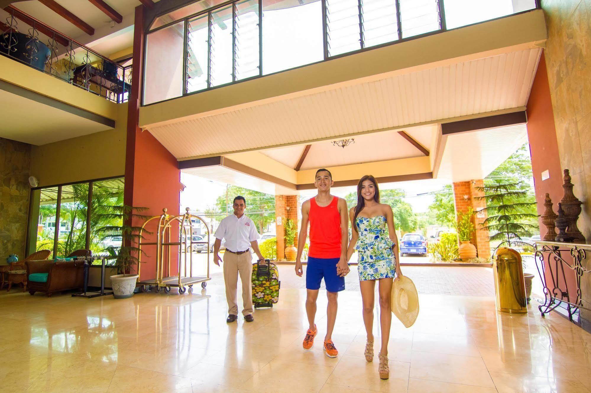 Gran Hotel Azuero Chitre Bagian luar foto